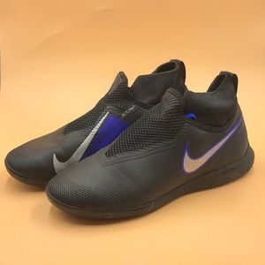 Nike Phantom Ghost Size 6.5 (youth)